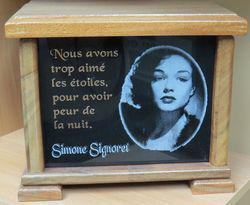 urne bois avec gravure absolute black